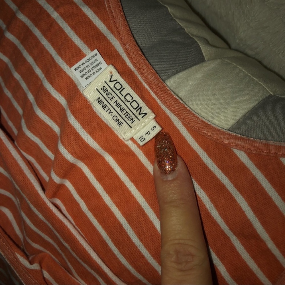 Volcom Tank.    S - Picture 7 of 8